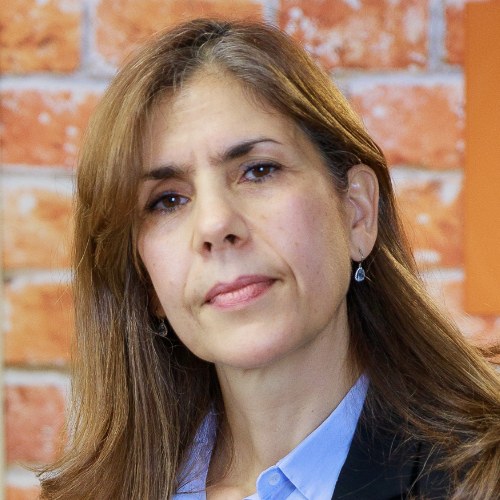 Portrait of Ahlame Douzal, co-founder and Chief Science Officer at Xpdeep